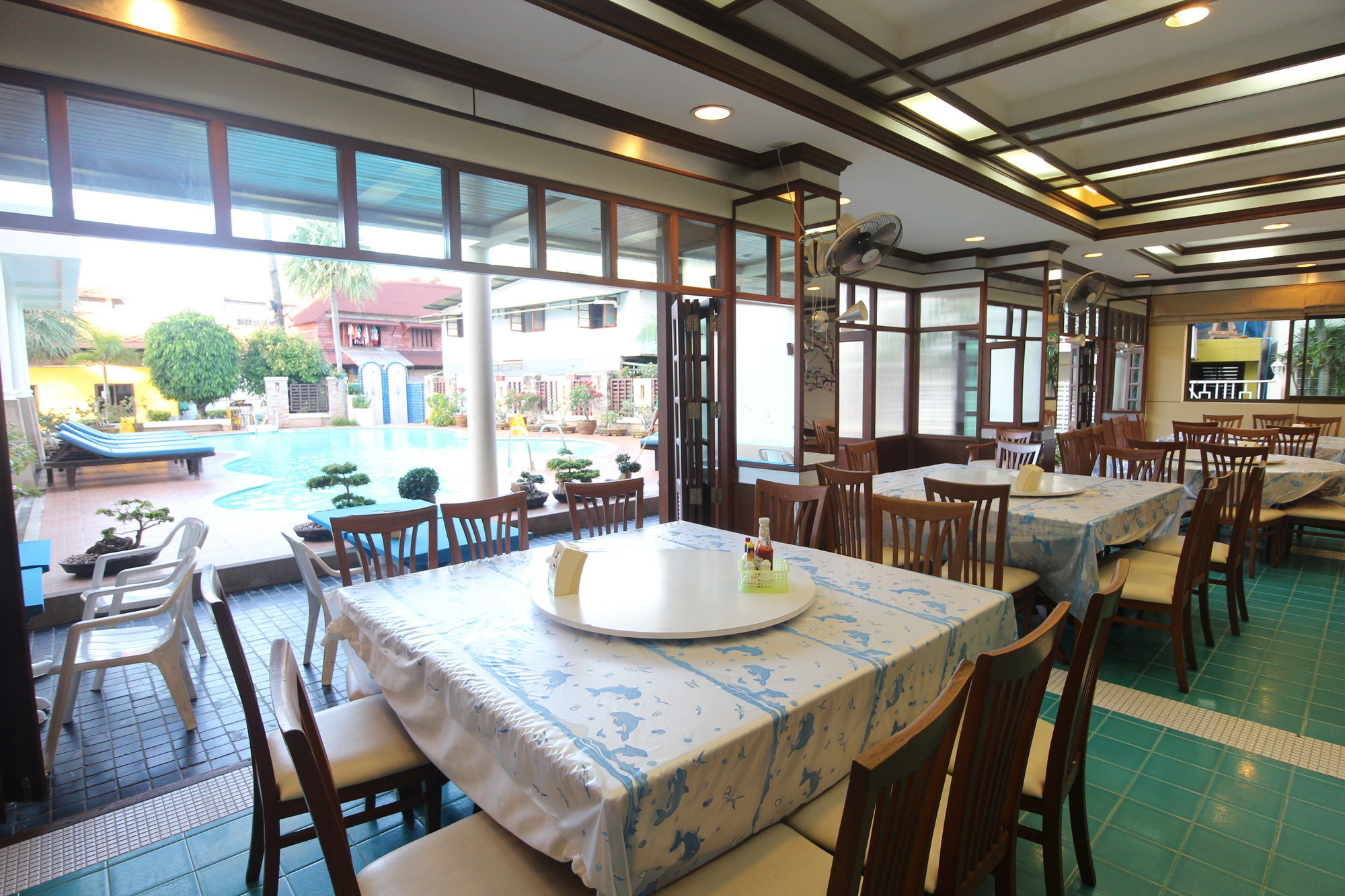 Phi Phi Hotel Eksteriør billede