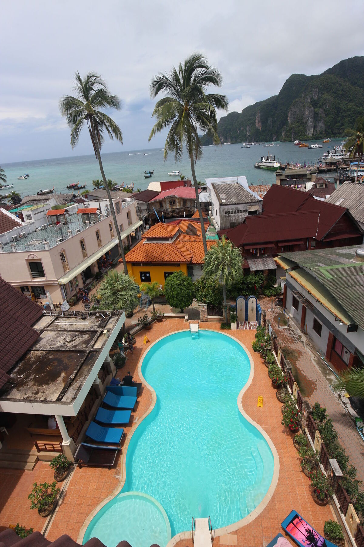 Phi Phi Hotel Eksteriør billede