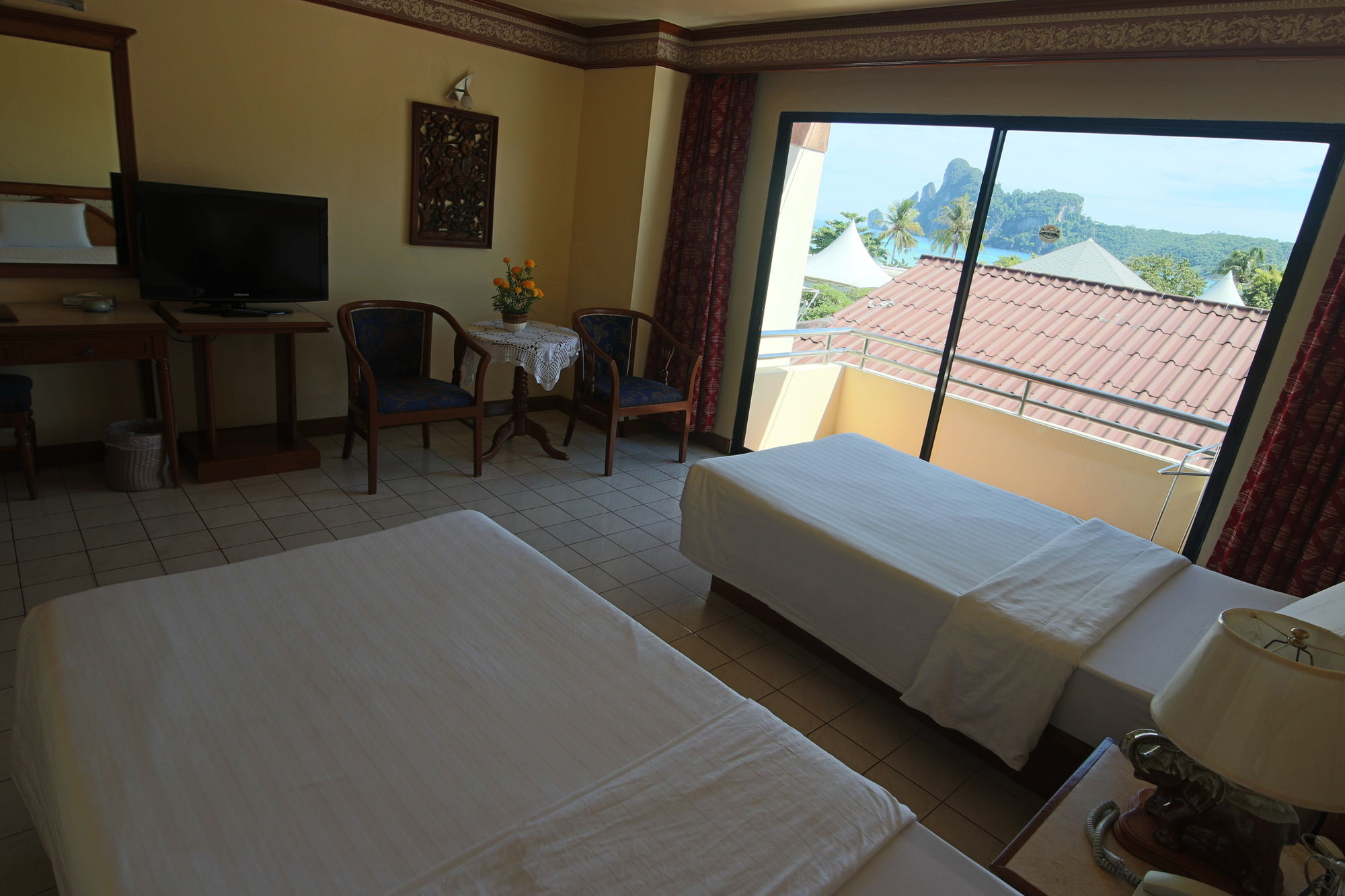 Phi Phi Hotel Eksteriør billede