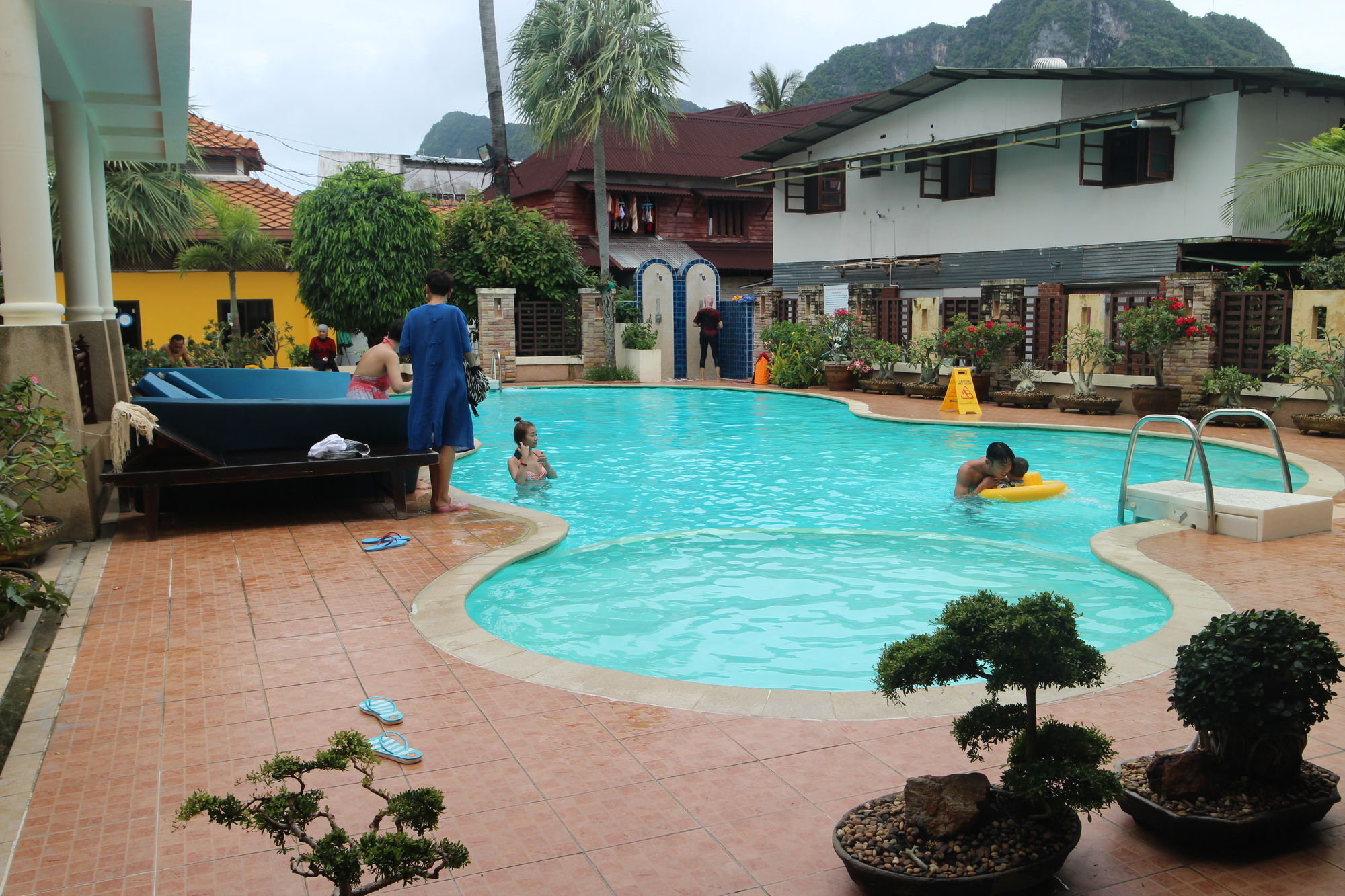 Phi Phi Hotel Eksteriør billede