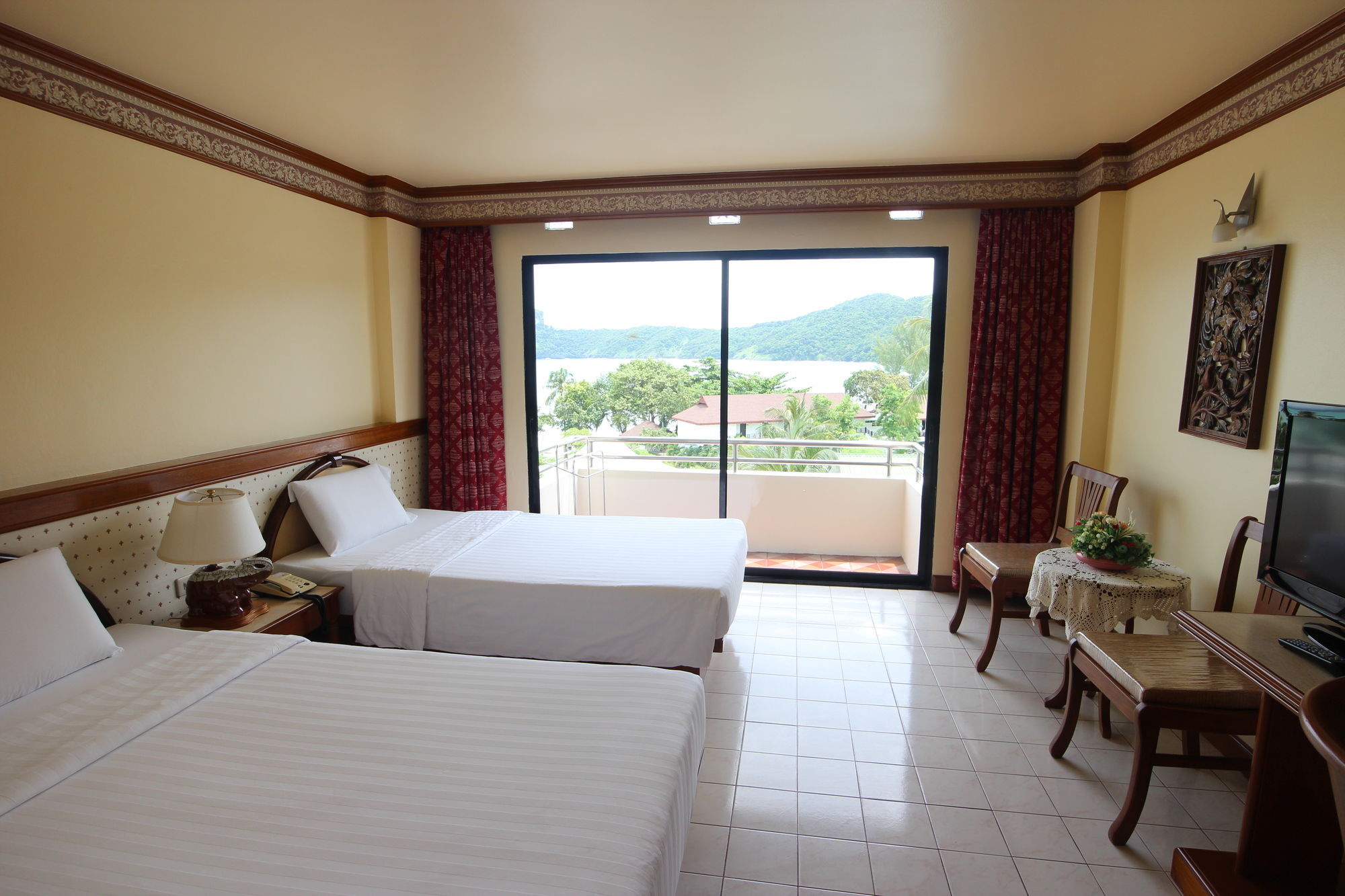Phi Phi Hotel Eksteriør billede