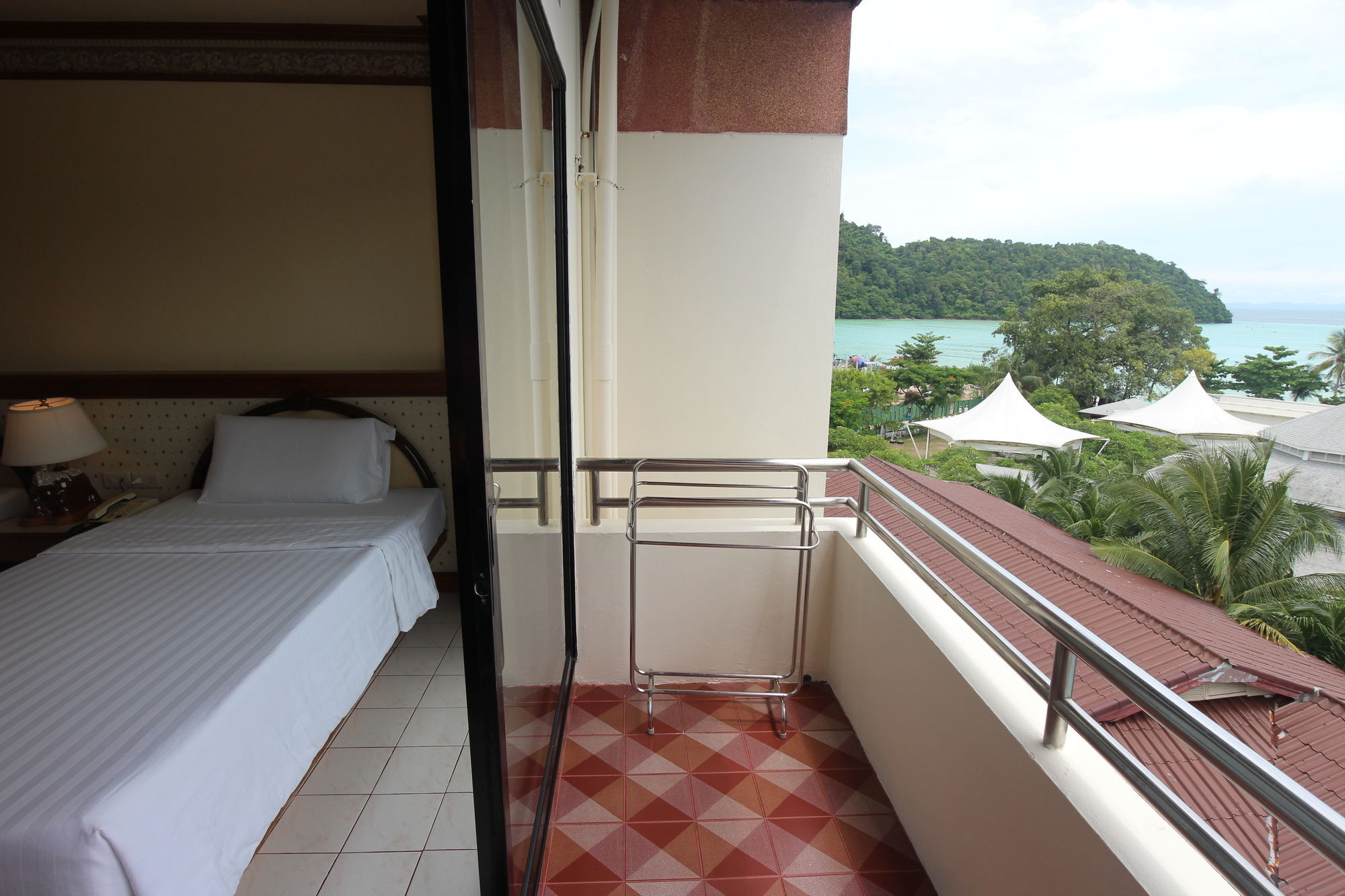 Phi Phi Hotel Eksteriør billede