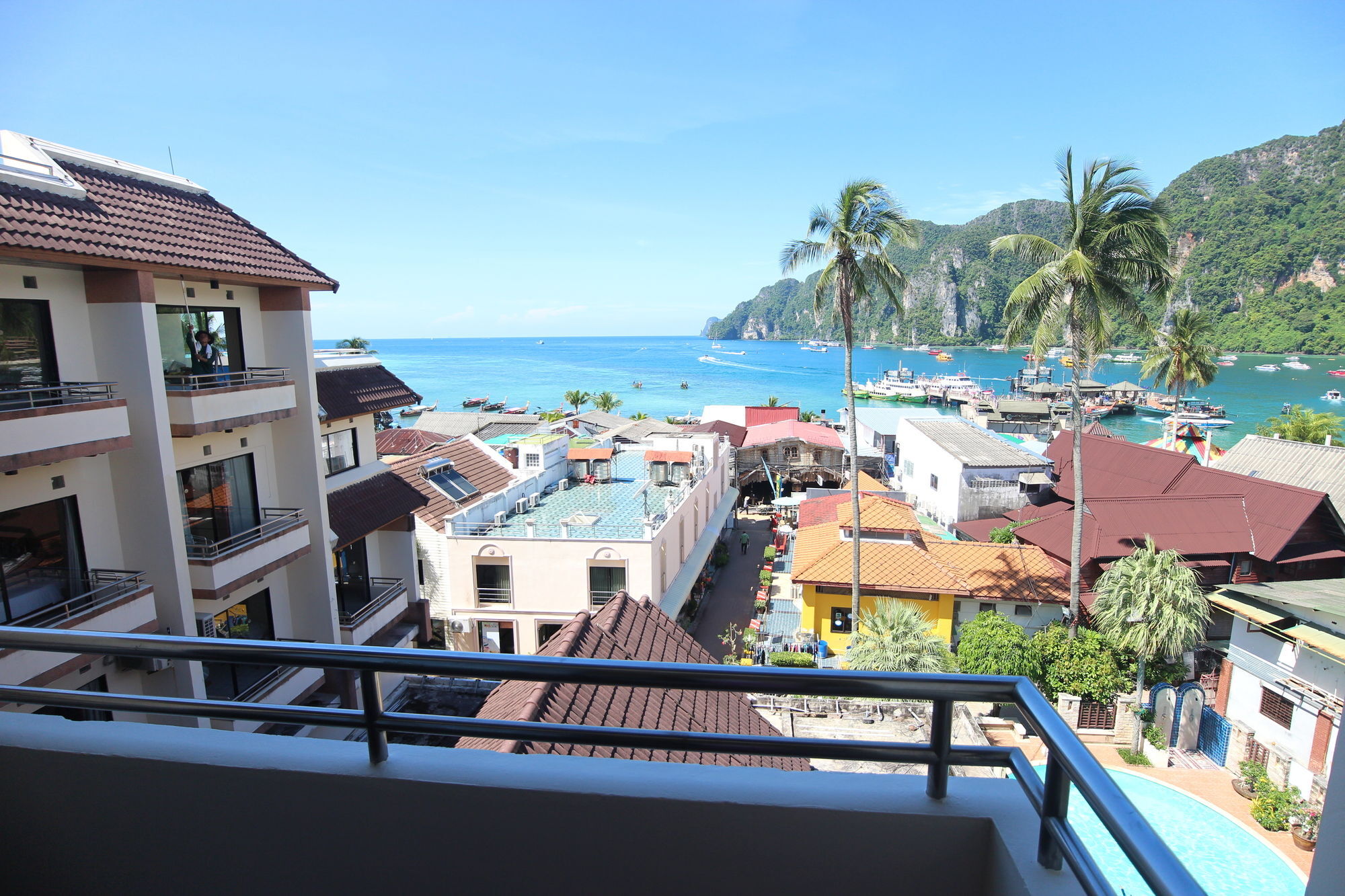 Phi Phi Hotel Eksteriør billede