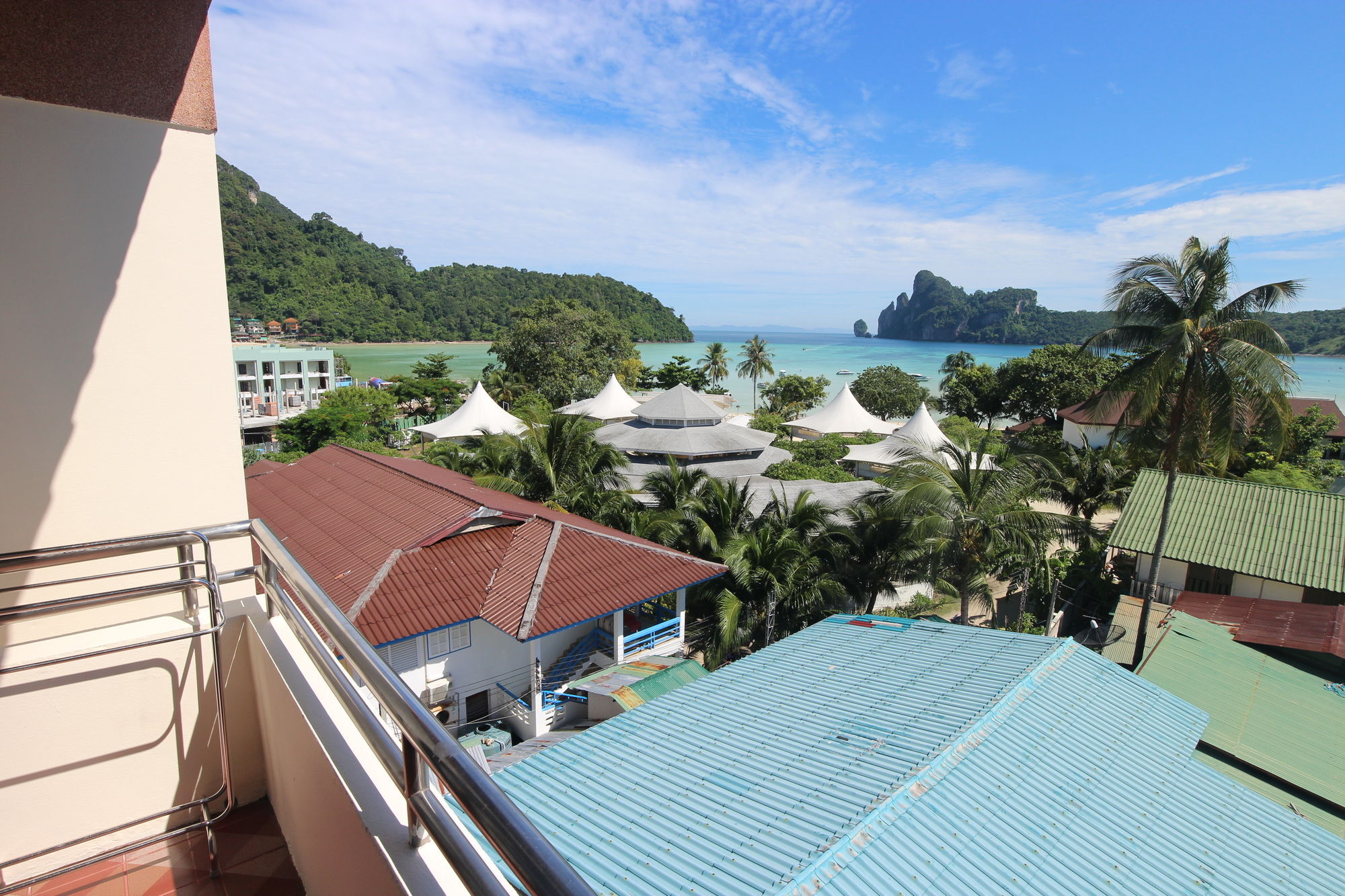 Phi Phi Hotel Eksteriør billede