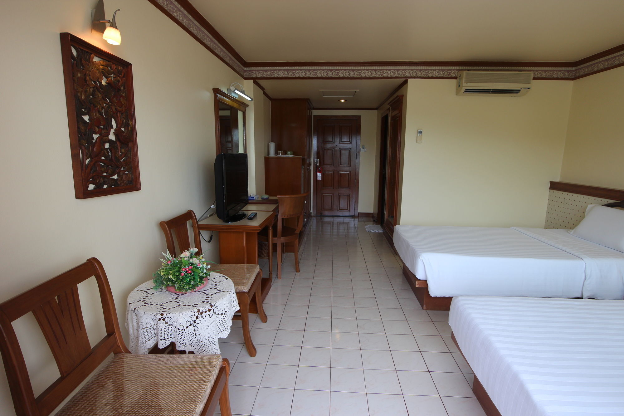 Phi Phi Hotel Eksteriør billede